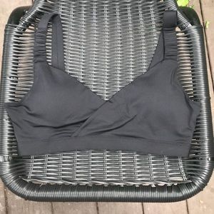 Black fabletics sports bra